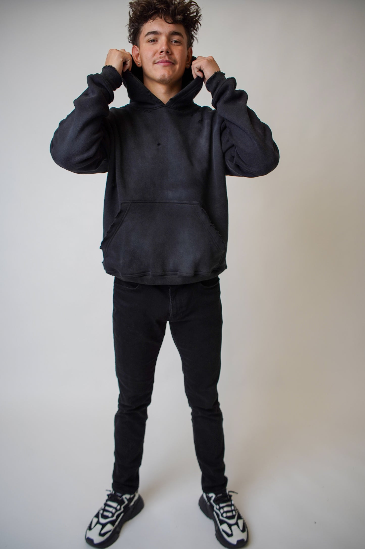 1K Distressed Hoodie