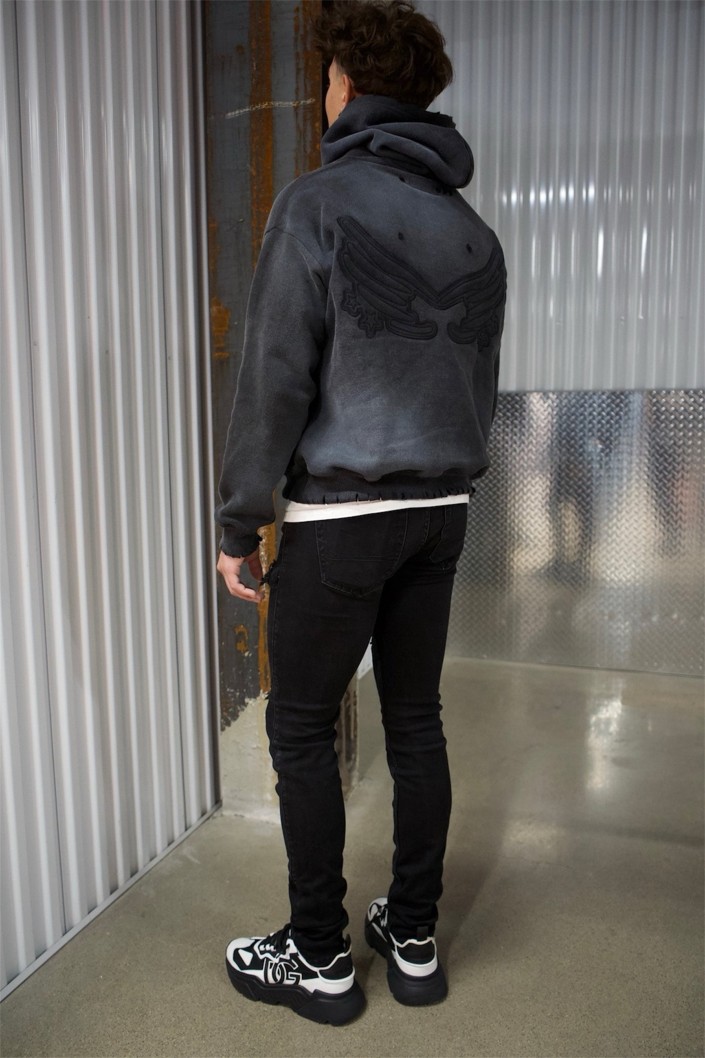 1K Distressed Hoodie