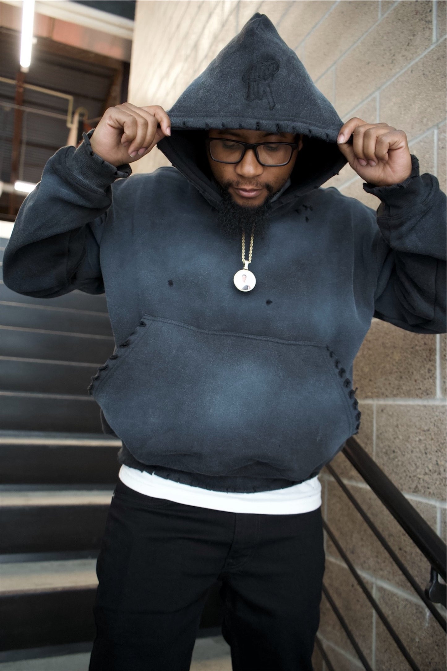 1K Distressed Hoodie