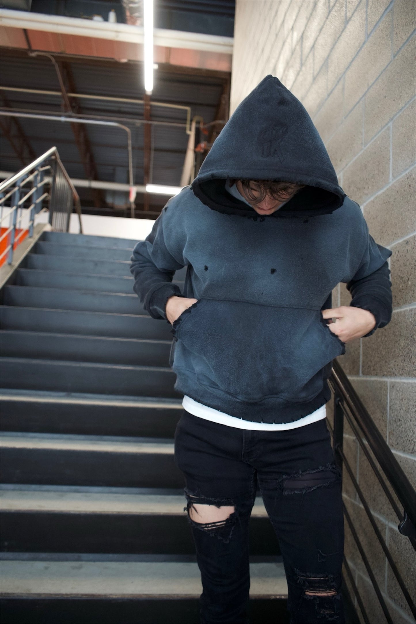 1K Distressed Hoodie